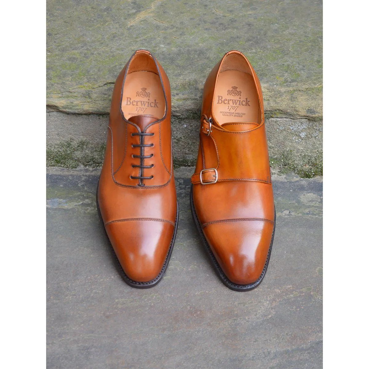 Berwick 1707 Straight Cap Oxford (5217) - Light Tan