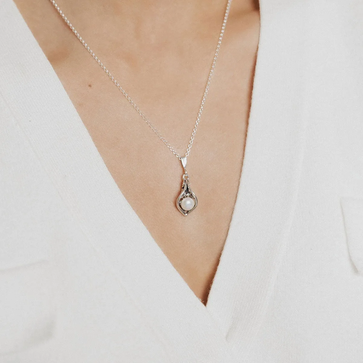 Freshwater Pearl Calla Lily Pendant Necklace