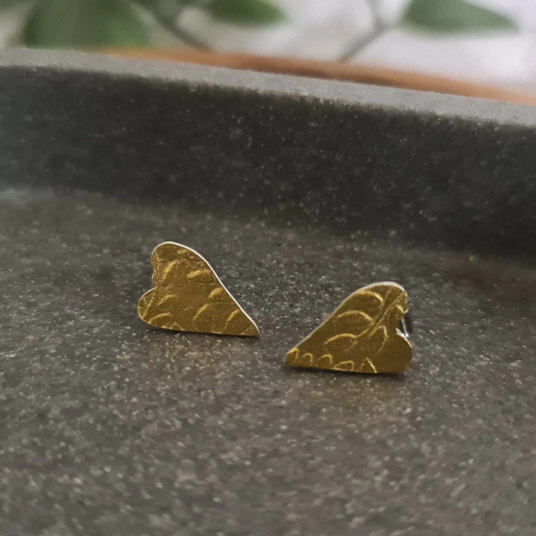 Golden Leaf Heart stud earrings