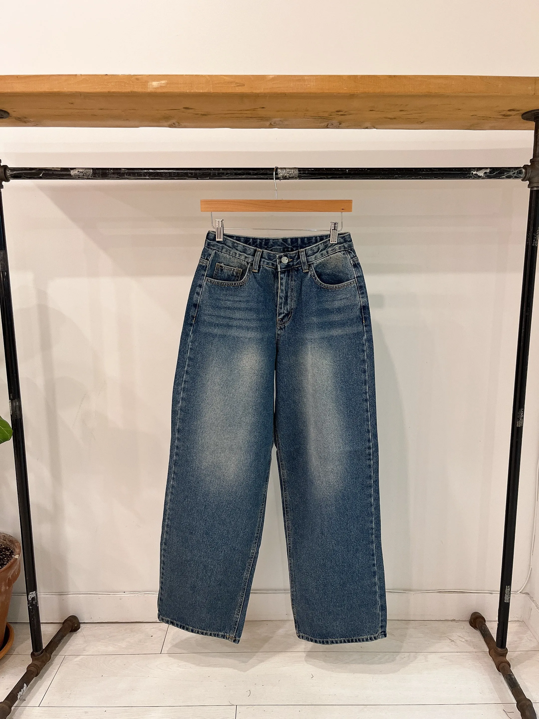 GRAM Relaxed fit jeans