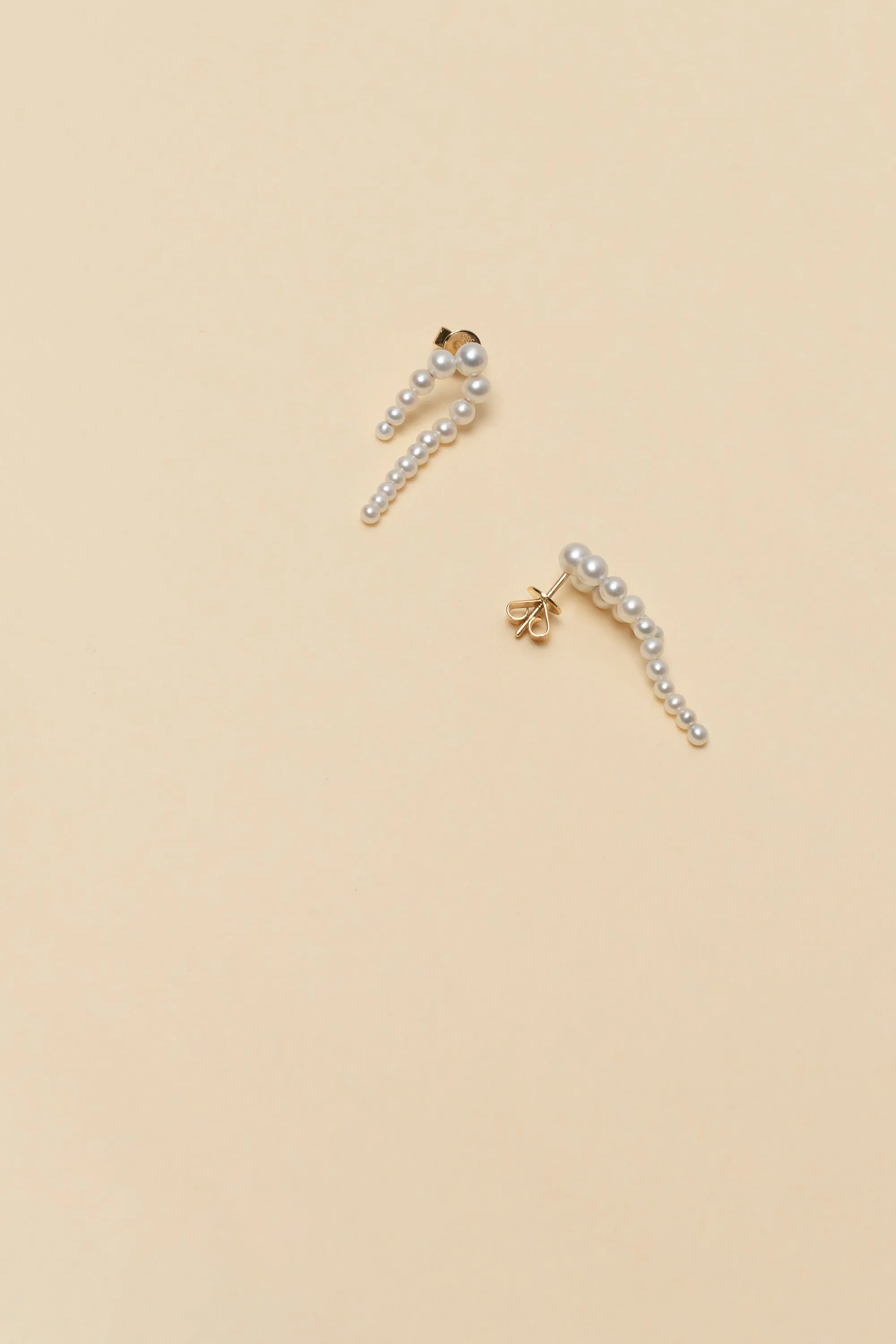 Petite Perle Nuit Earrings