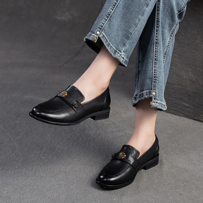 Women Metal Flower Decor Retro Leather Casual Loafers